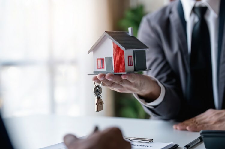 A Seller's Easy Guide to Cash or Commission with Agent Allies and Faster Access