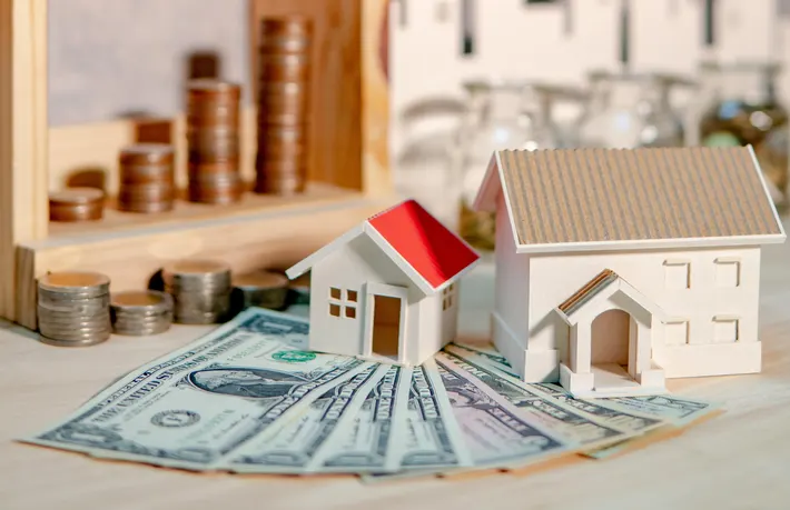 How Local Cash Buyers Simplify Selling Your Home Quickly and Easily